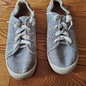 Girls size 4 Roxy Bayshore Sneaker
